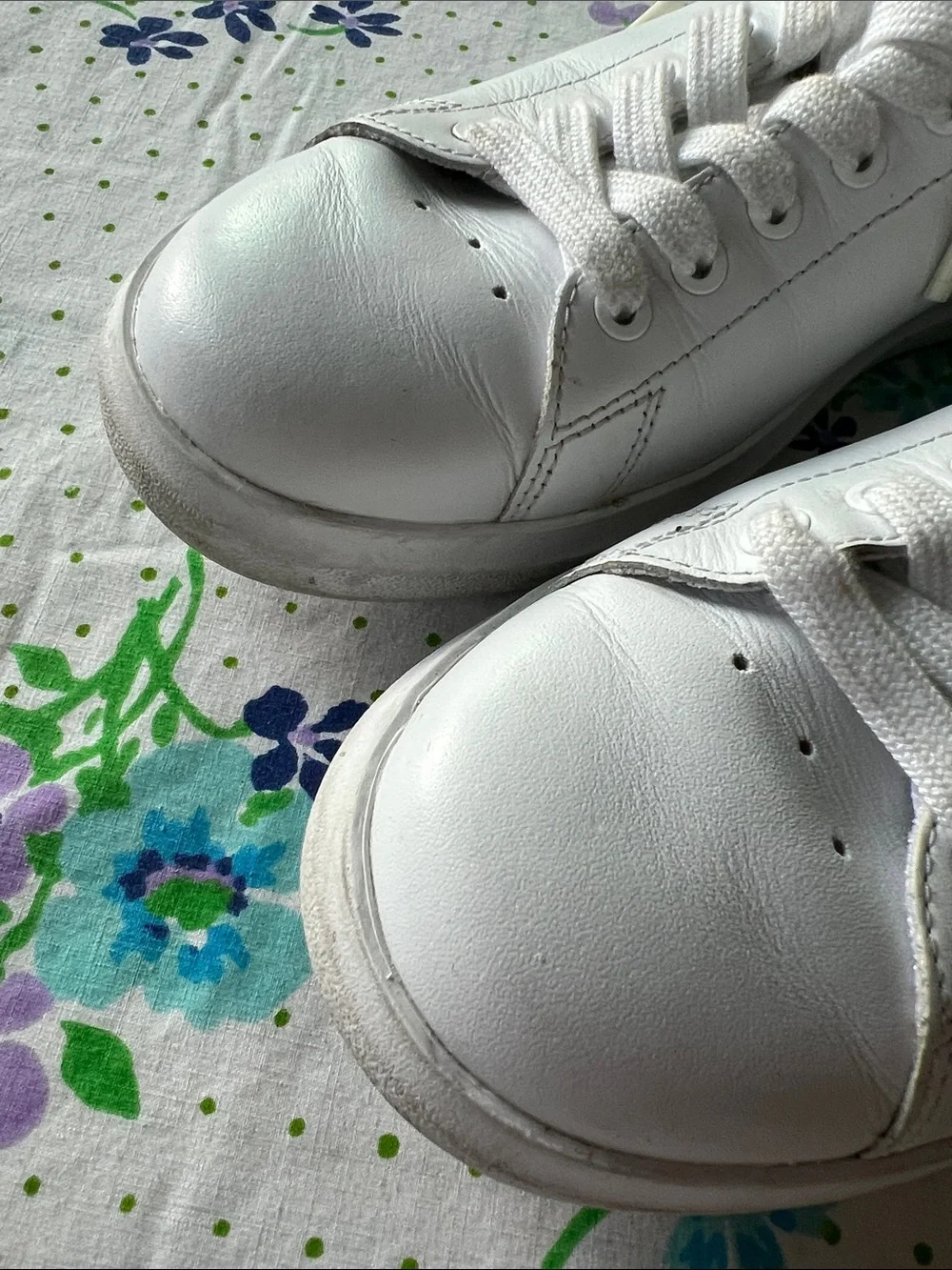 Tory Burch Leather Low Top Sneakers - 7.5